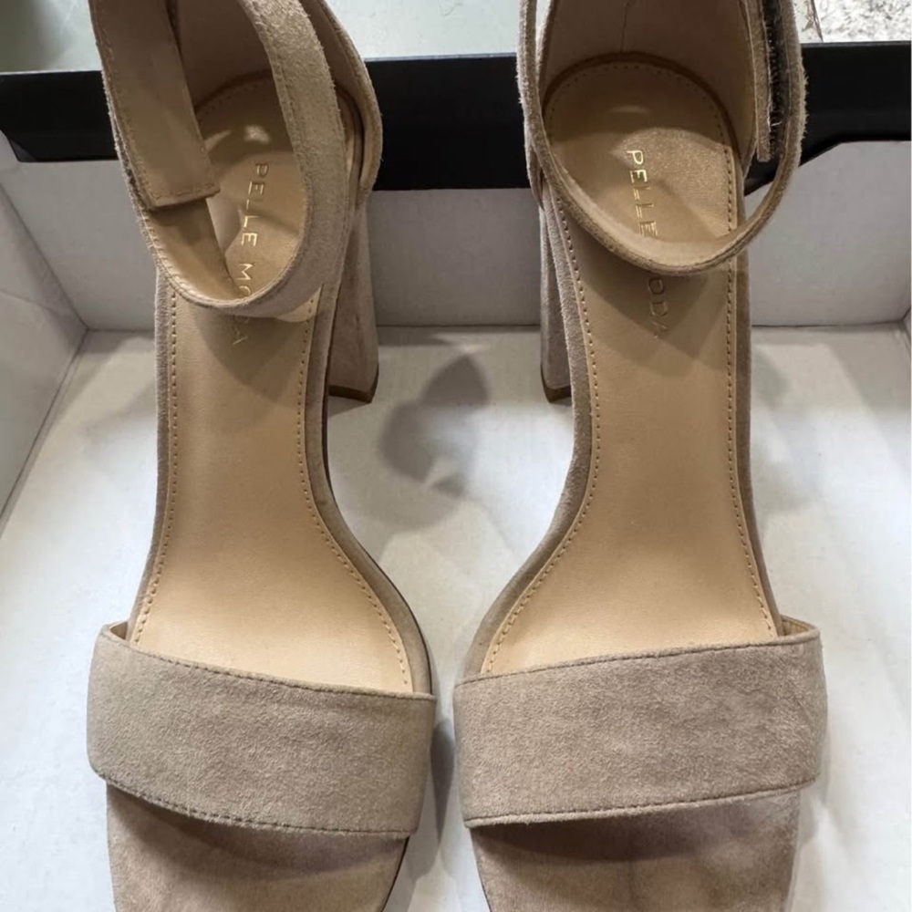 Pelle Moda Tan Stiletto Heels Suede
